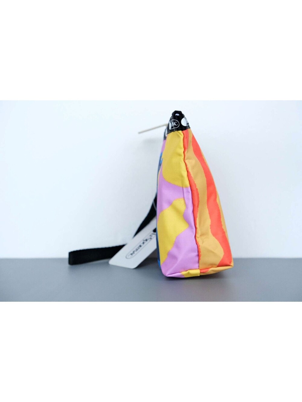 LeSportsac x Caicai R Cat Small Wristlet NWT - Picture 4 of 8